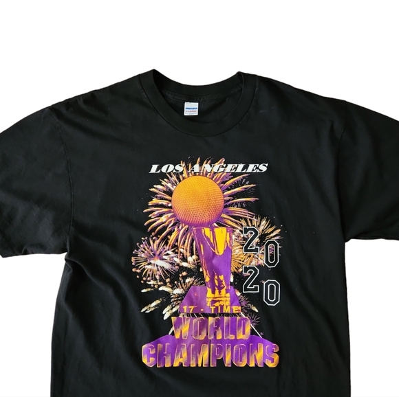 Undefeated LA Lakers 2020 World Champions 17 Time Champ T-Shirt UNDFTD SZ XL - Picture 3 of 7